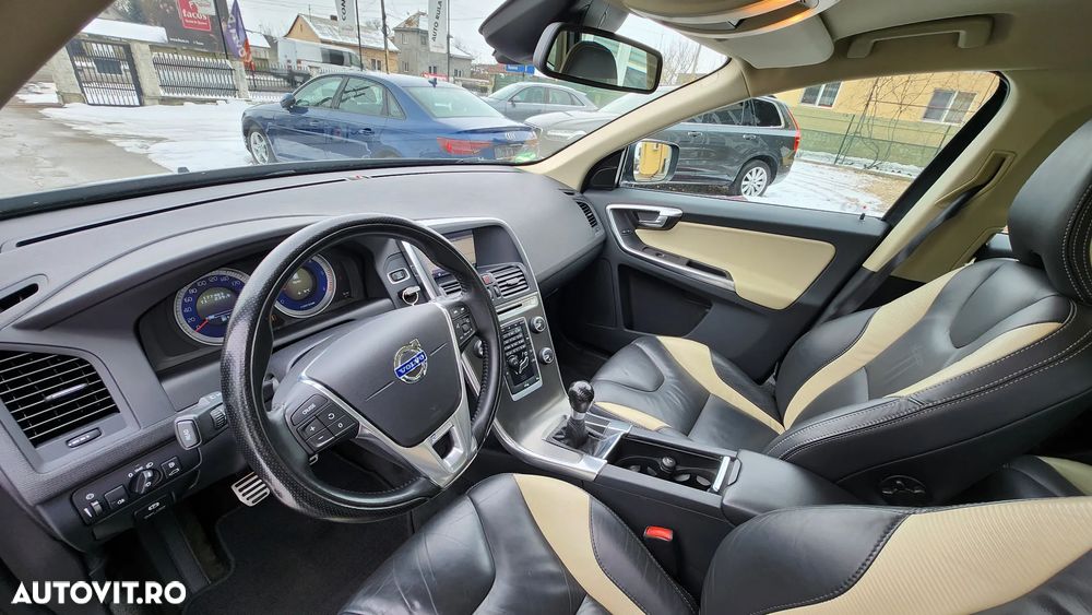 Volvo XC 60 D4 RDesign - 3