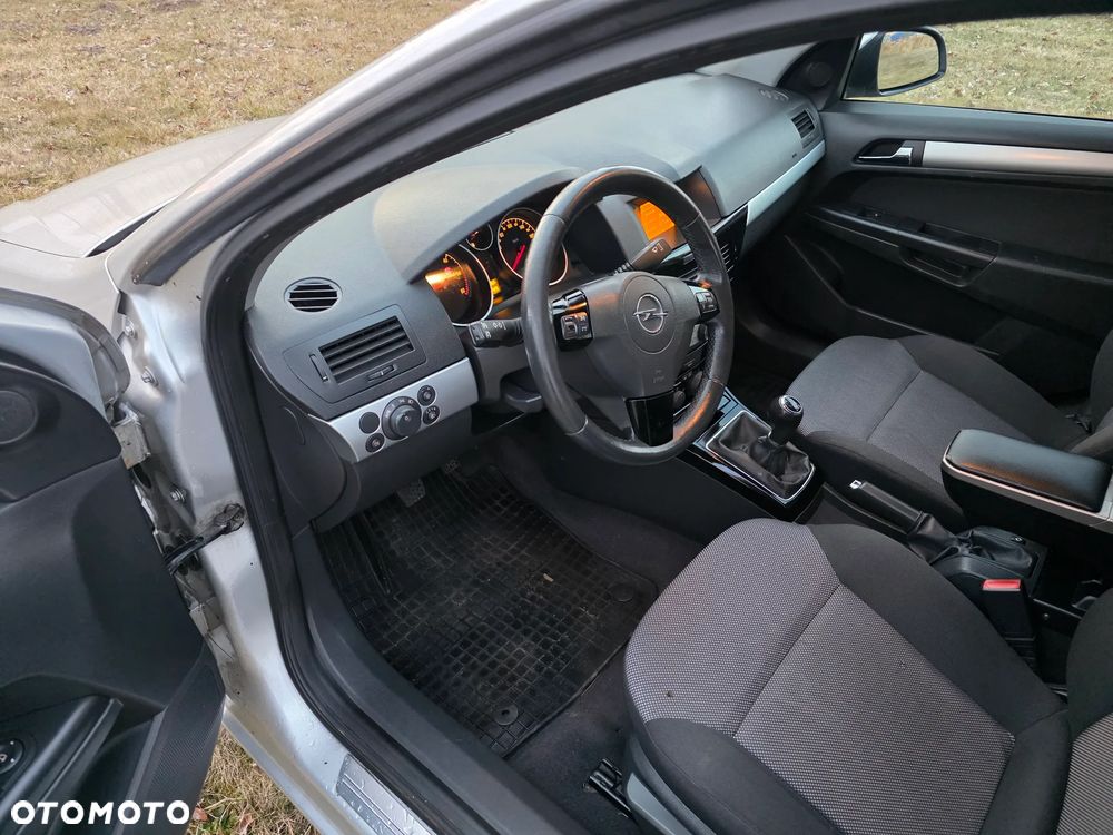 Opel Astra 1.7 CDTI DPF 150 Jahre - 21