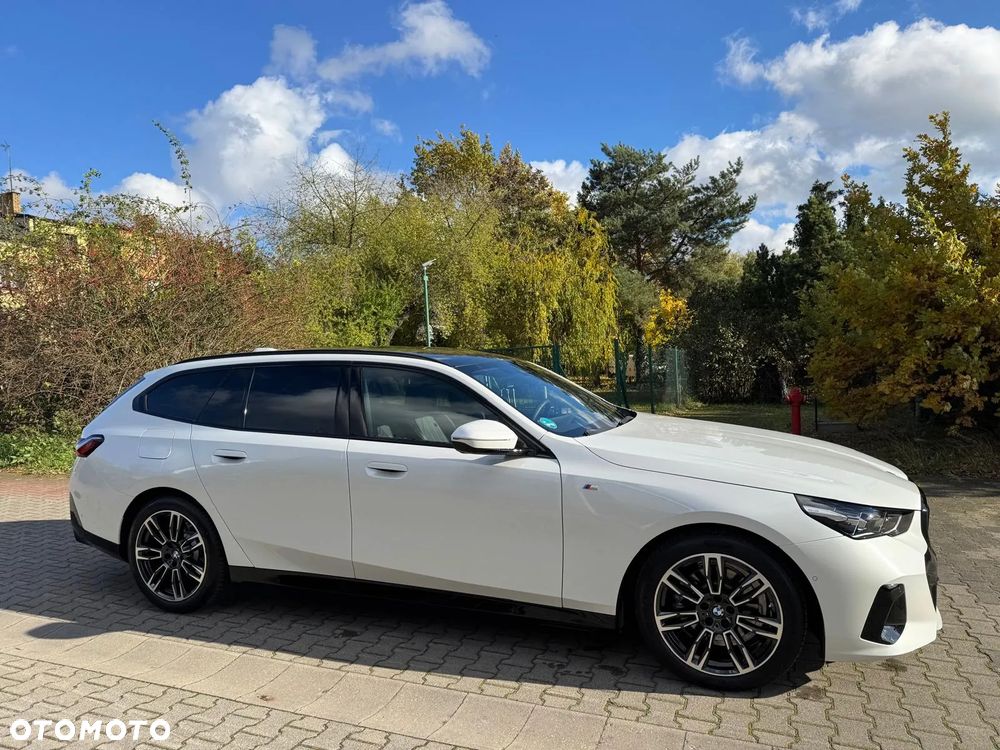 BMW Seria 5 520d xDrive Touring - 13