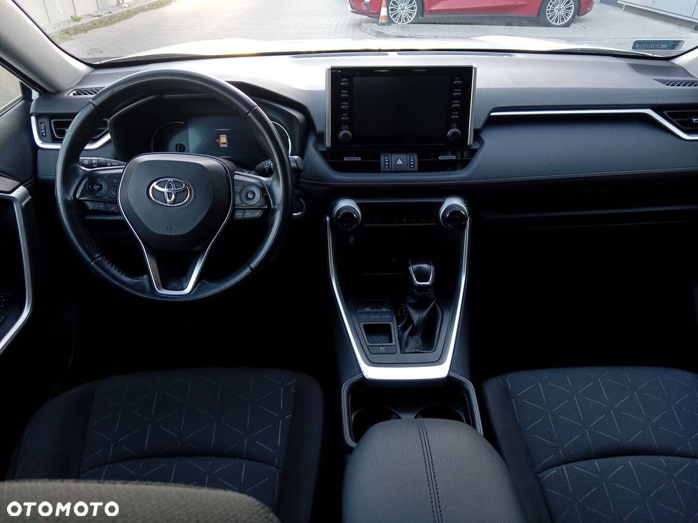 Toyota RAV4 - 16