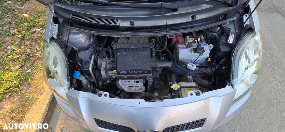 Toyota Yaris - 5