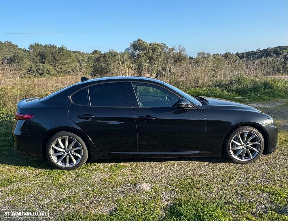 Alfa Romeo Giulia 2.2 D Sprint AT8 - 2