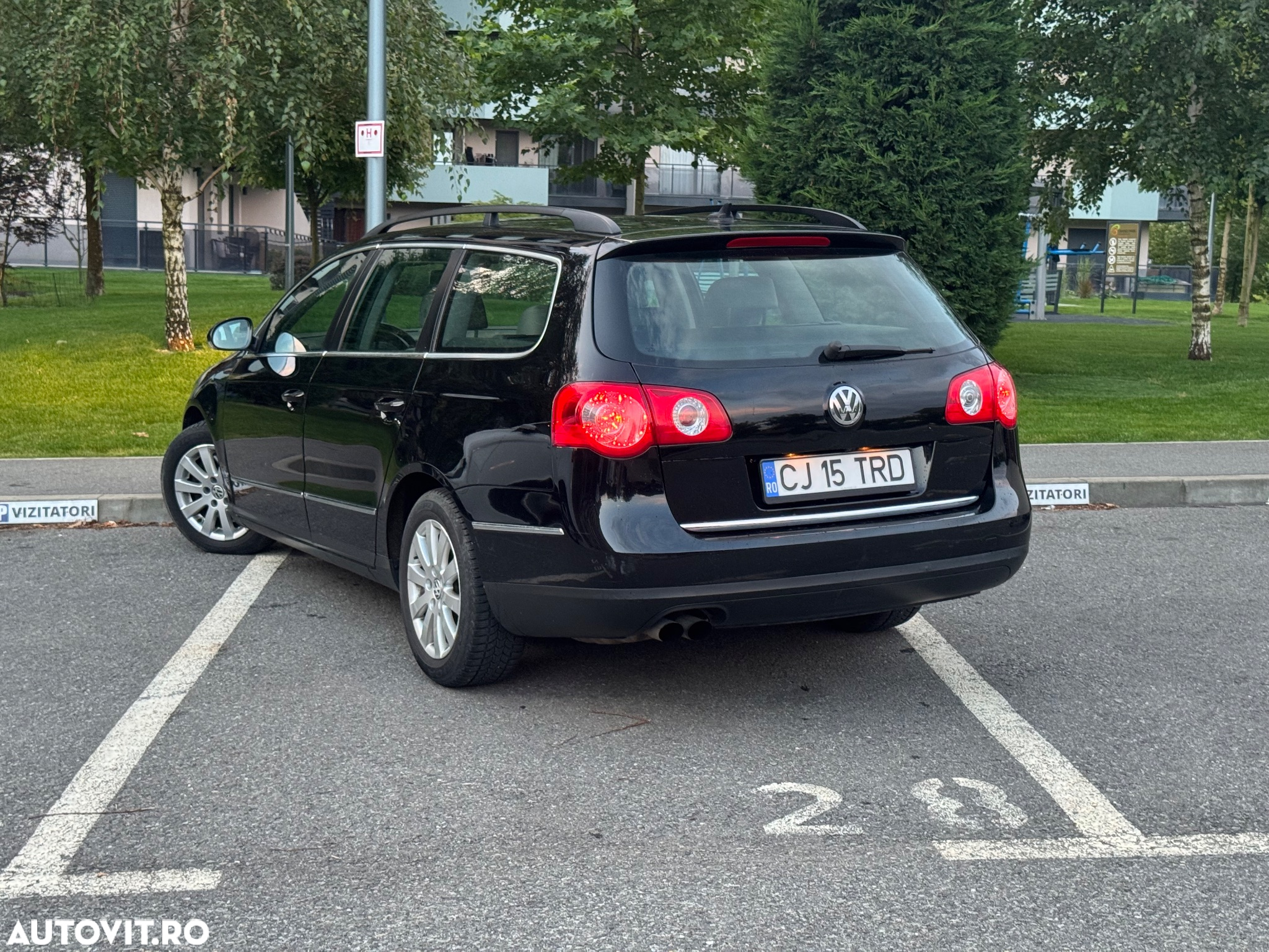Volkswagen Passat Variant 2.0 TDI BlueMotion Technology DSG Comfortline - 3