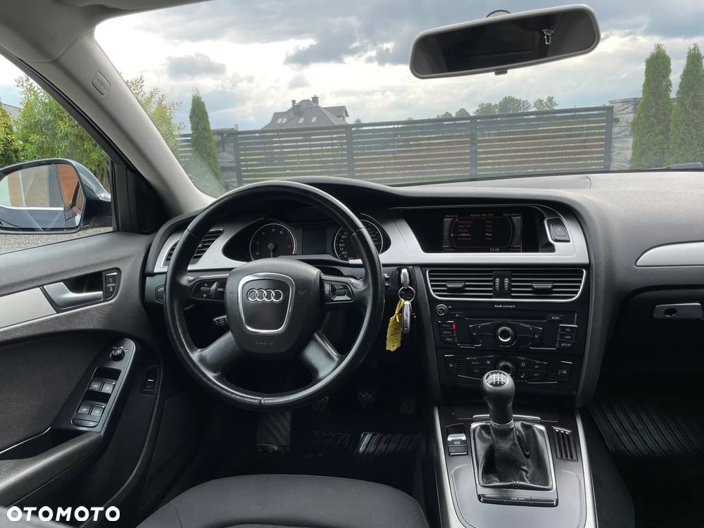 Audi A4 Limousine 2.0 TFSI quattro Ambiente - 35