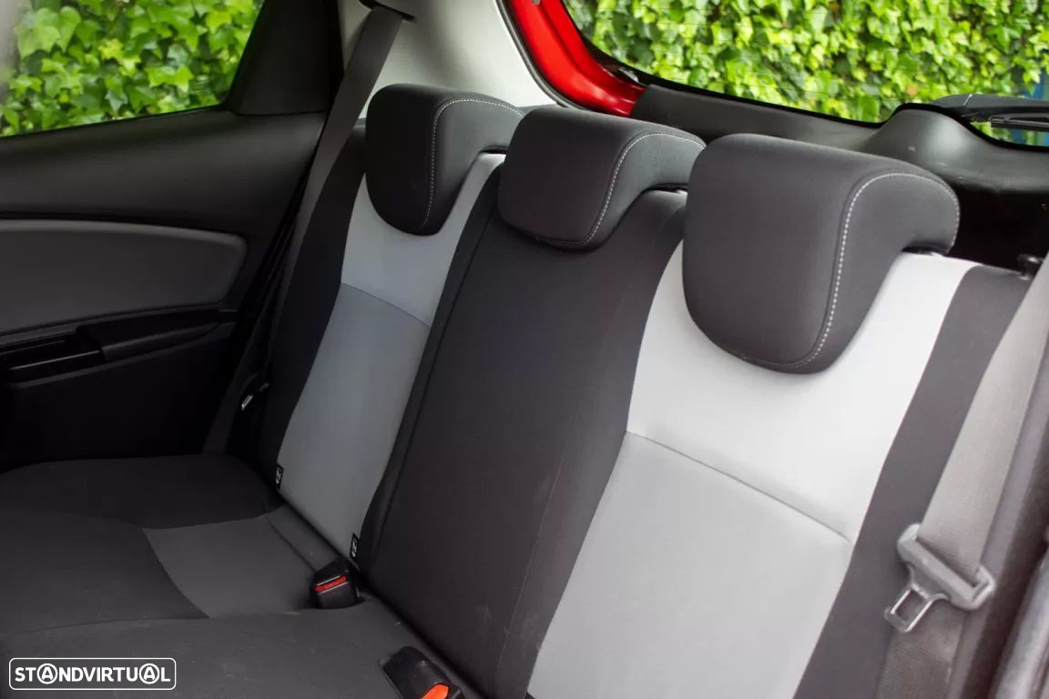Toyota Yaris 1.0 VVT-i Exclusive - 13