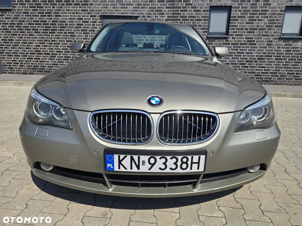 BMW Seria 5 523i - 7