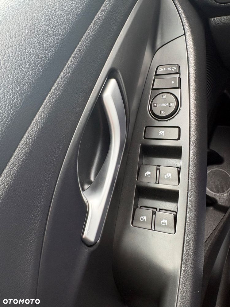 Hyundai i30 1.6 CRDI Premium DCT - 14