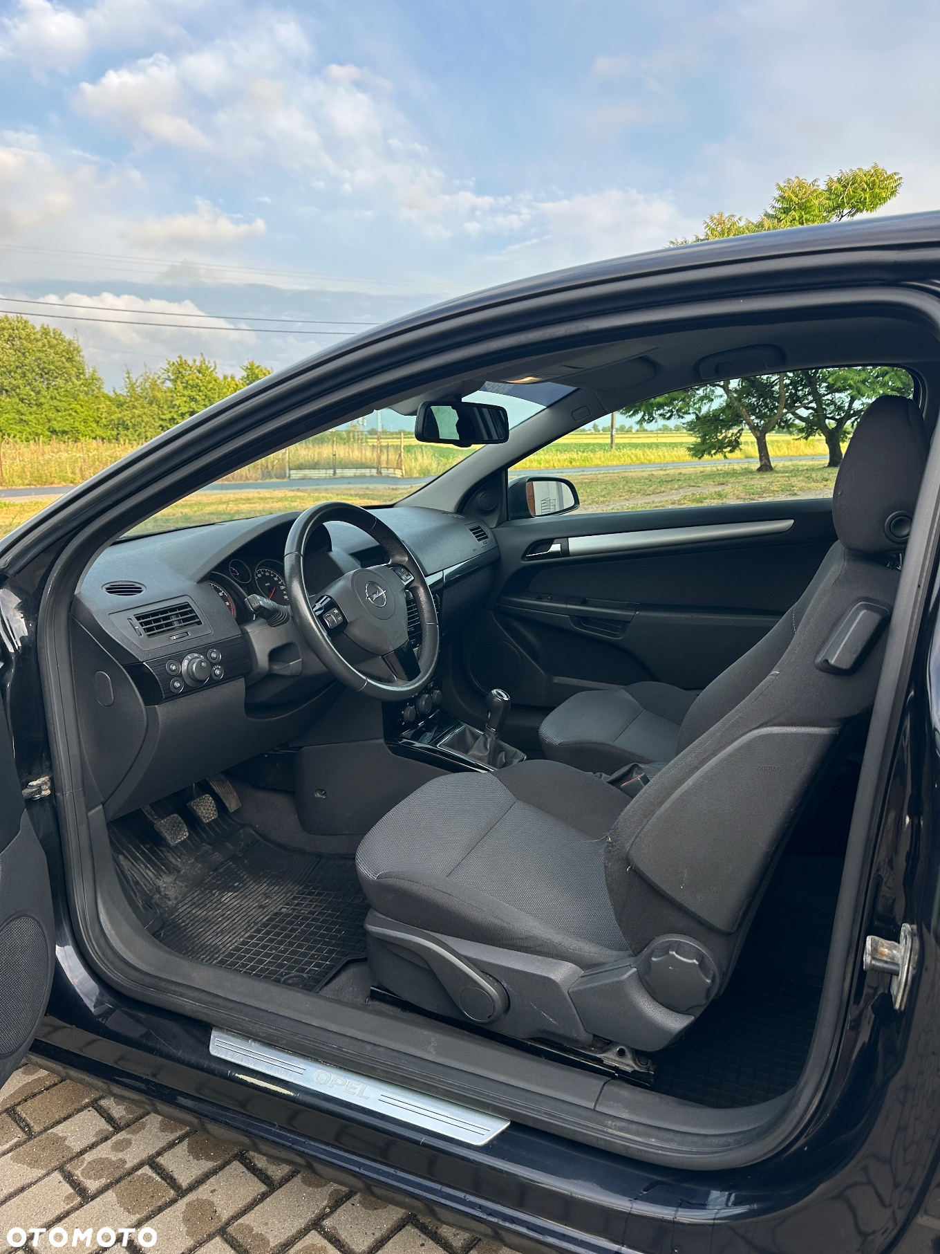 Opel Astra GTC 1.6 Sport - 9