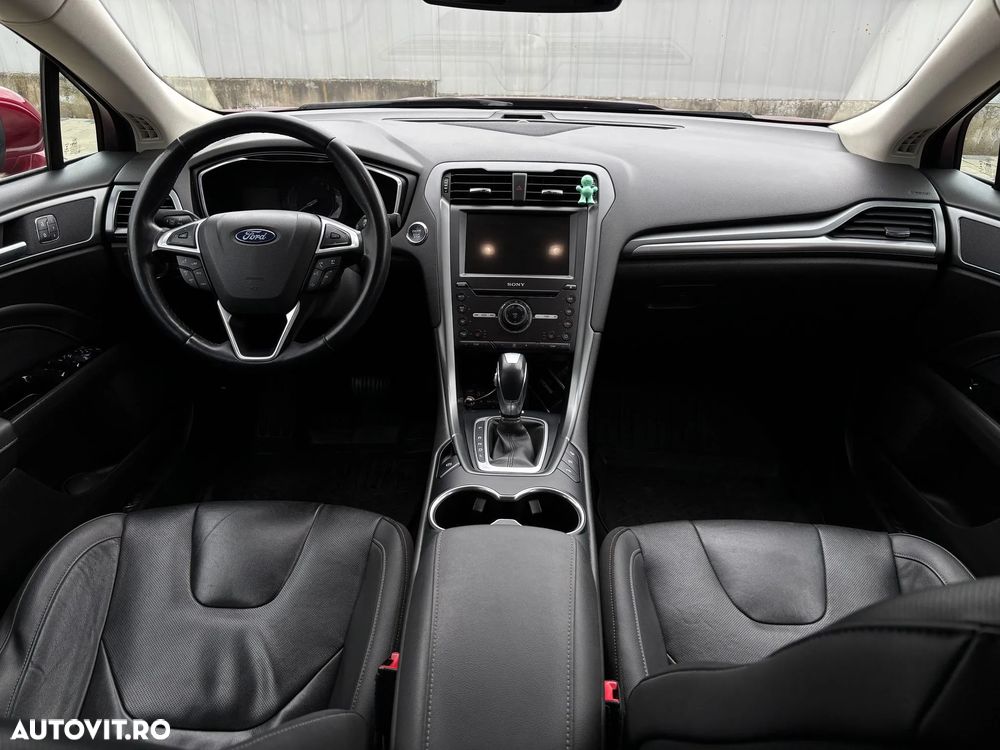 Ford Mondeo 2.0 HEV Titanium - 16