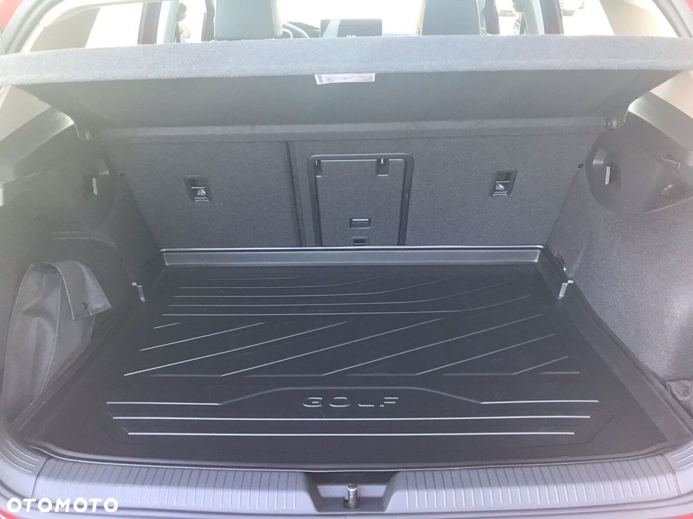 Volkswagen Golf - 21