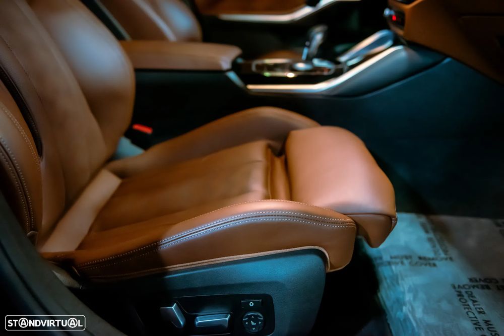 BMW M3 Competition Touring M xDrive - 27