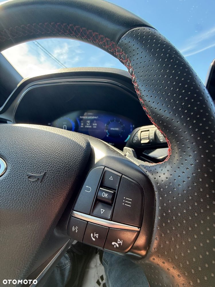 Ford Focus 1.5 EcoBoost ST-Line X - 16