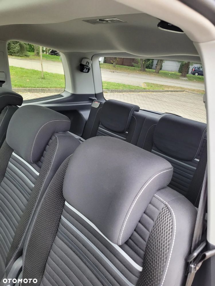 Volkswagen Touran 2.0 TDI DPF Comfortline DSG - 13