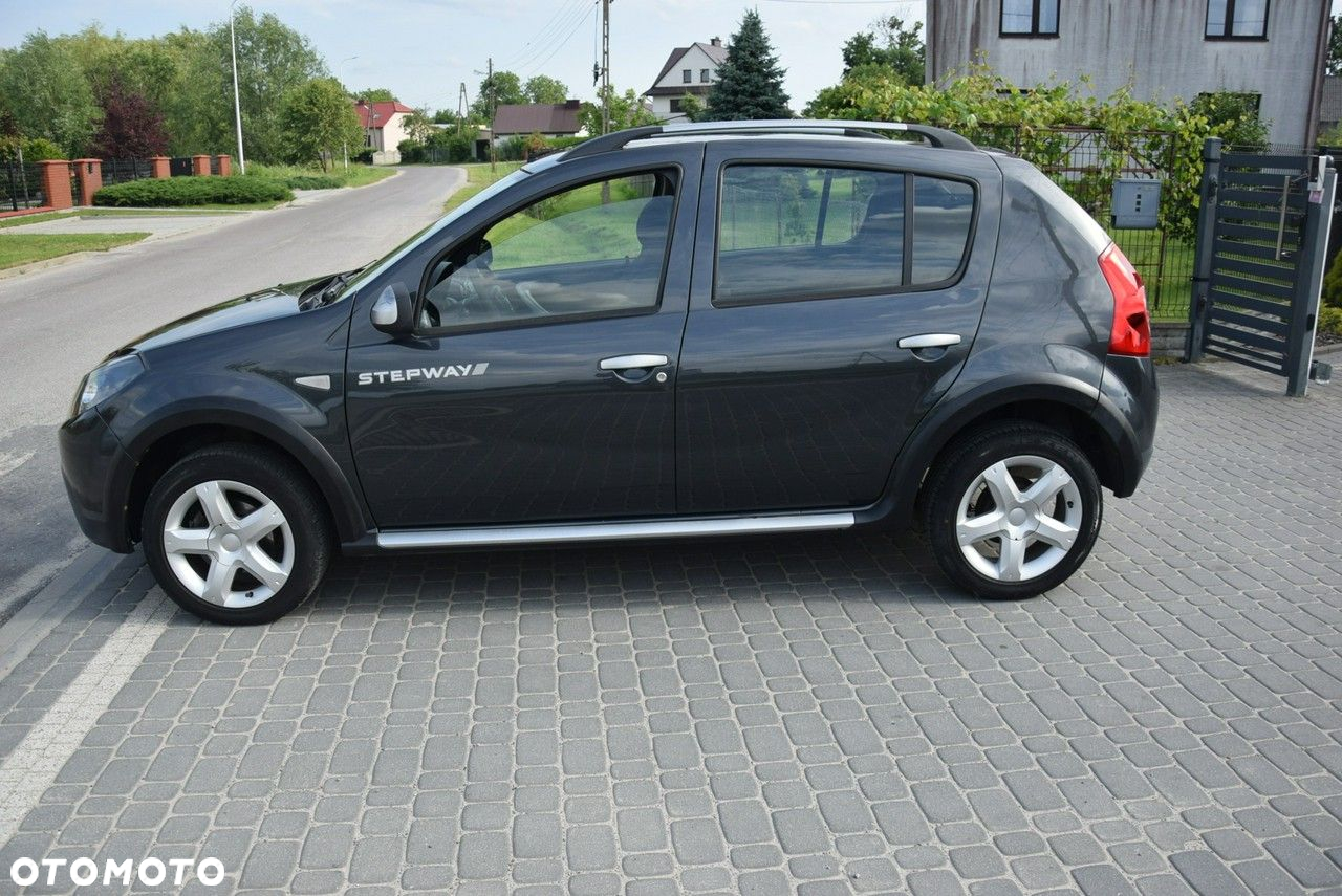 Dacia Sandero Stepway 1.6 - 13