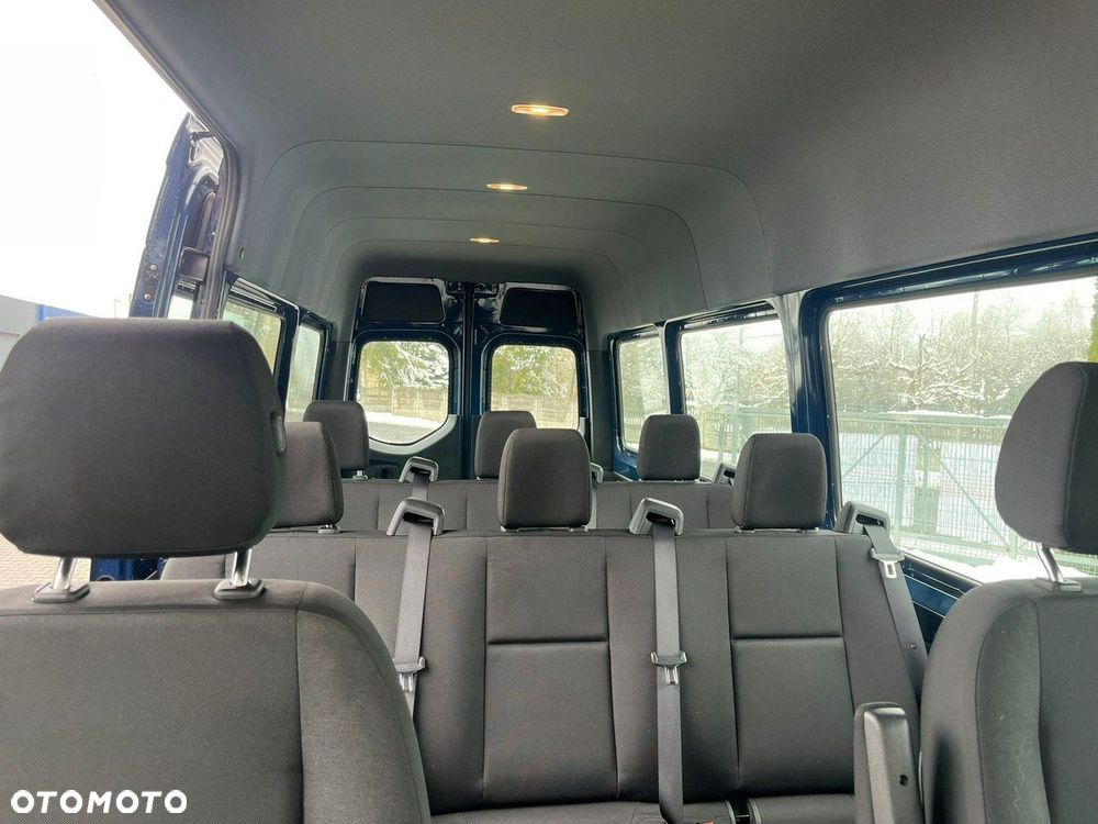 Mercedes-Benz Sprinter - 10