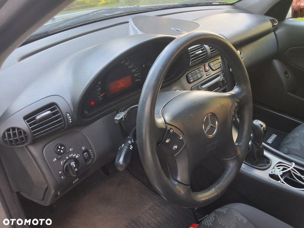 Mercedes-Benz Klasa C 200 Kompressor Avantgarde Sport Edition - 10