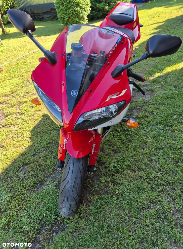 Yamaha R1 - 2