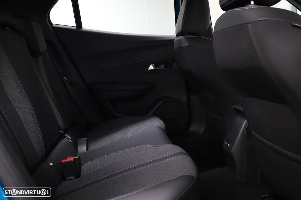 Peugeot 2008 1.2 PureTech Allure EAT8 - 22