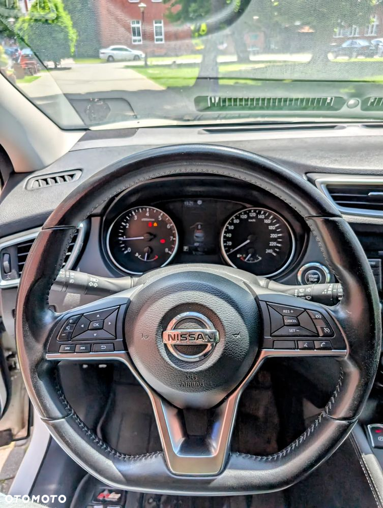 Nissan Qashqai 1.3 DIG-T N-Connecta DCT - 10