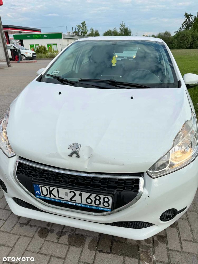 Peugeot 208 - 5