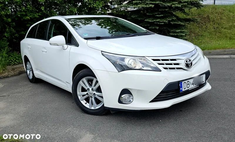 Toyota Avensis 2.0 D-4D Premium - 2