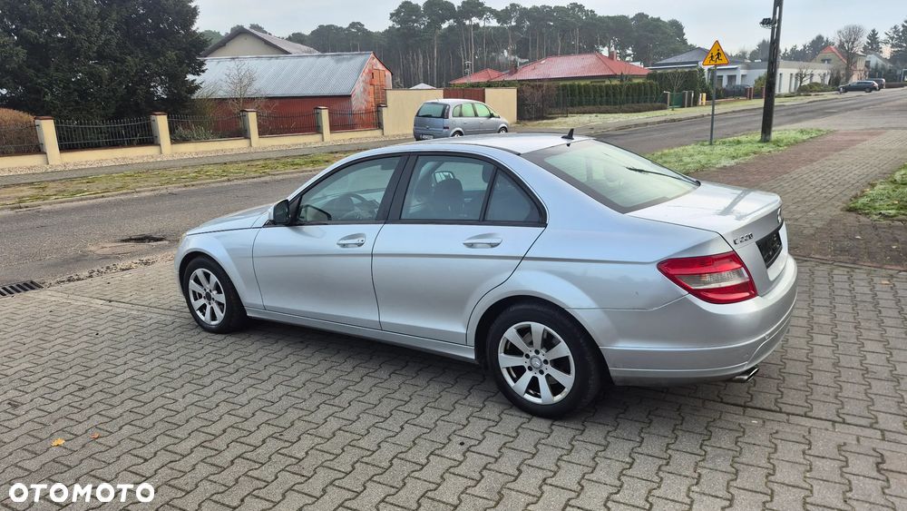 Mercedes-Benz Klasa C 220 CDI DPF Automatik - 20