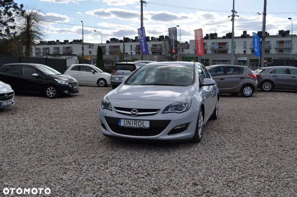 Opel Astra 1.6 Turbo Automatik - 2