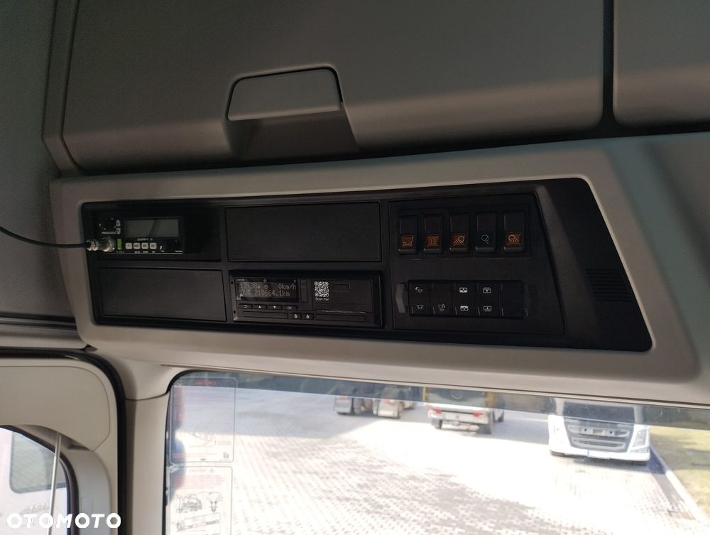 Ford MAX - 11