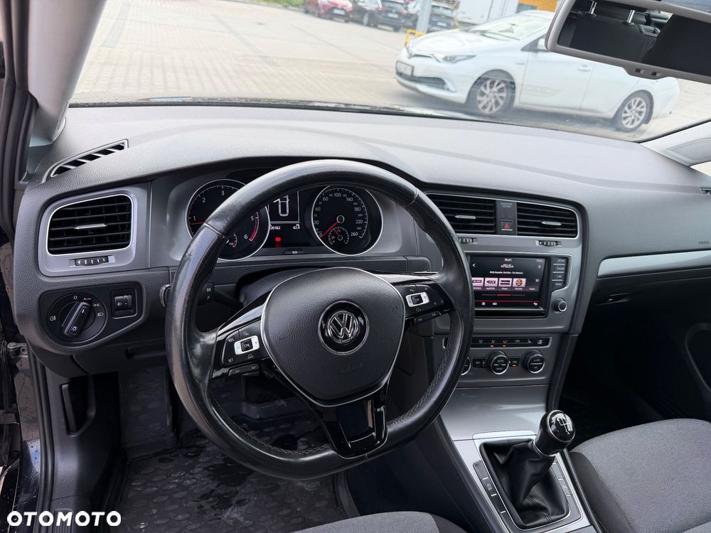 Volkswagen Golf 1.6 TDI BlueMotion Technology Comfortline - 34