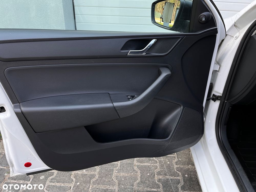 Skoda RAPID 1.2 TSI Style - 15
