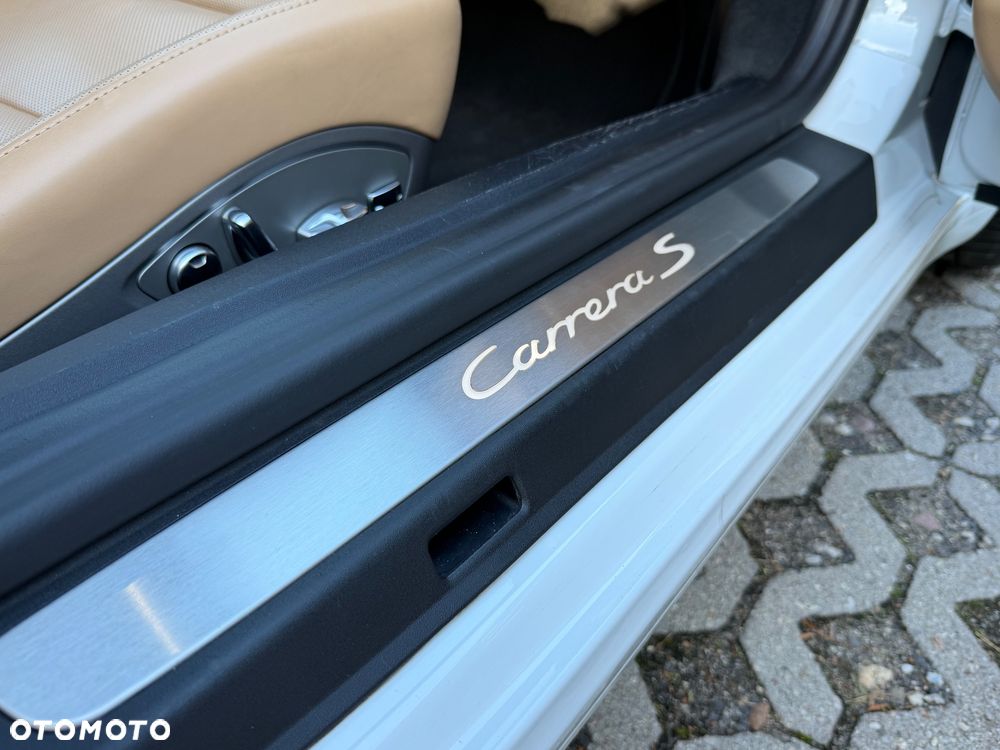 Porsche 911 Carrera S PDK - 35