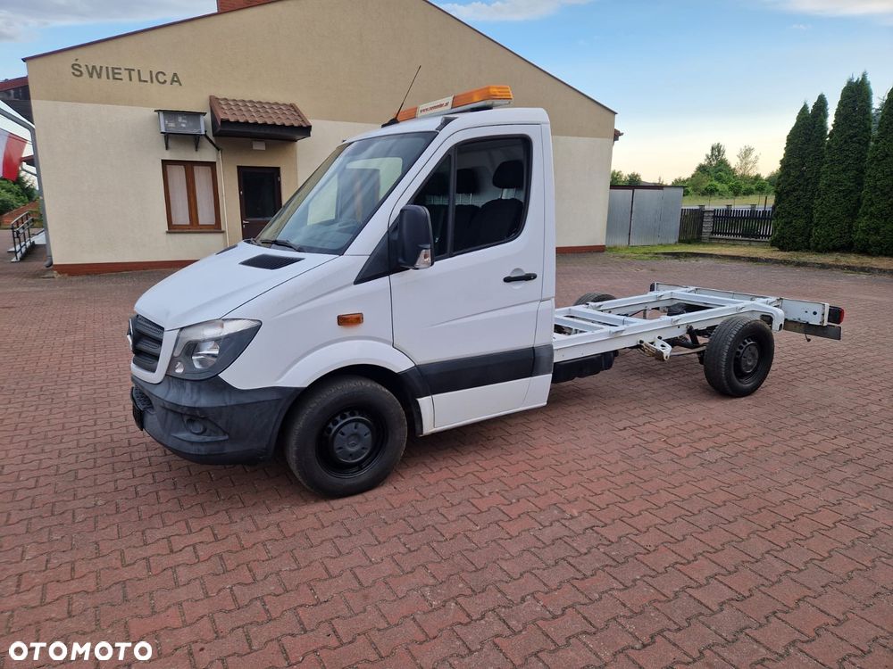 Mercedes-Benz Sprinter - 14