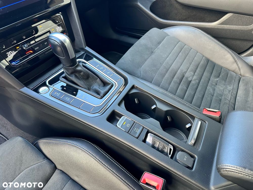 Volkswagen Passat 1.5 TSI EVO Elegance DSG - 15