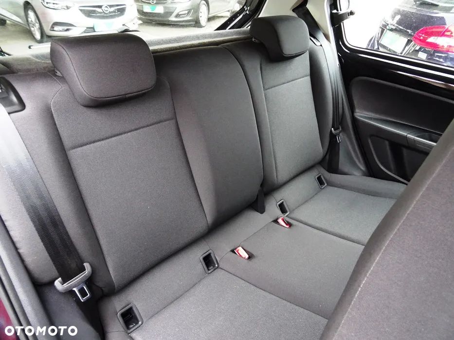Volkswagen up! 1.0 Beats - 14