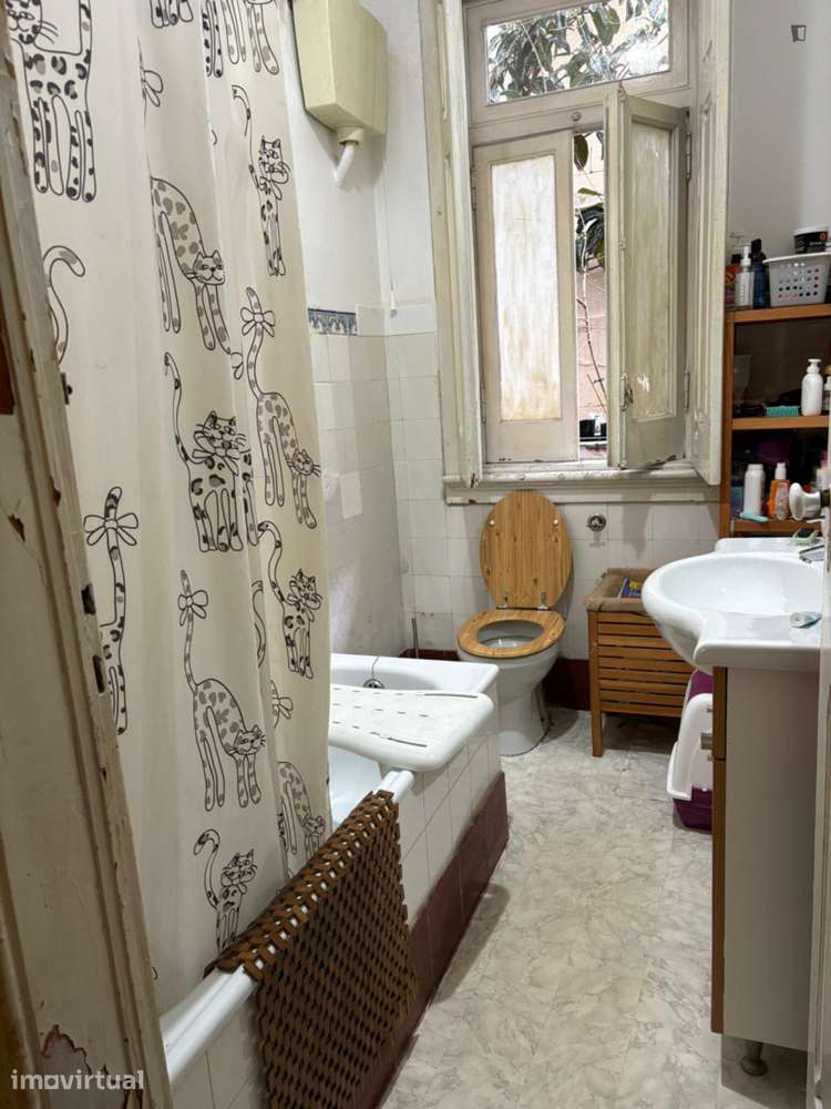 Quarto - localizado em Sete Rios Lisbon - Grande imagem: 4/9