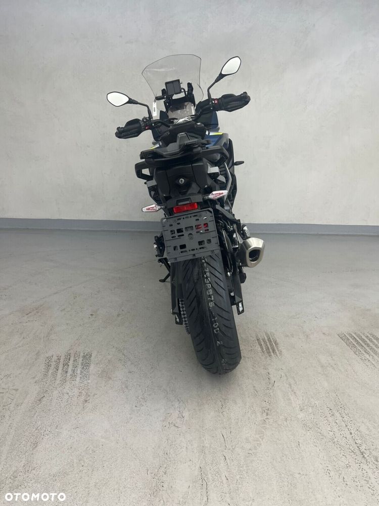 BMW S - 4