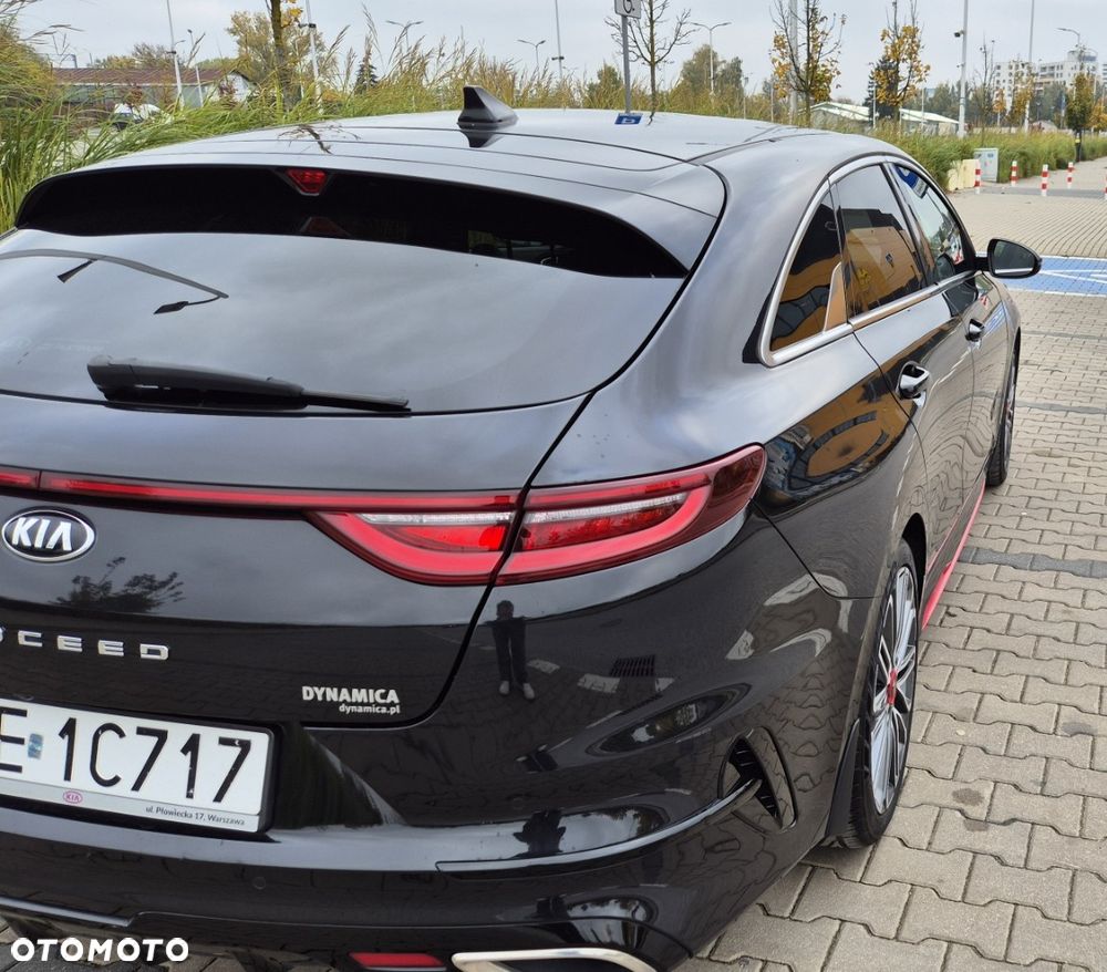 Kia ProCeed 1.6 T-GDI GT DCT - 11