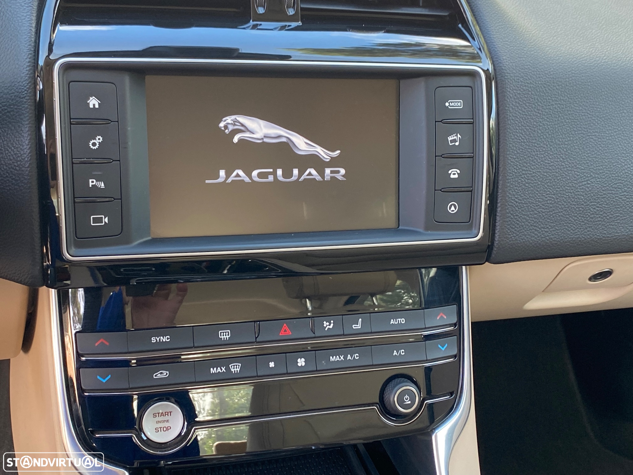Jaguar XE 2.0 D Prestige Aut. - 21
