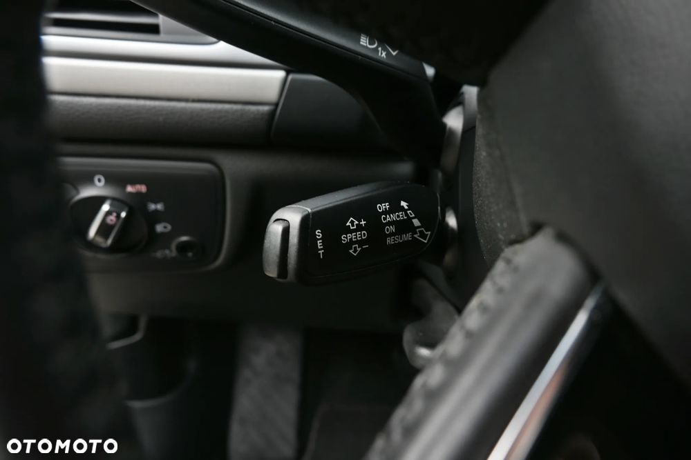Audi A6 Avant 2.0 TDI Ultra S tronic - 35