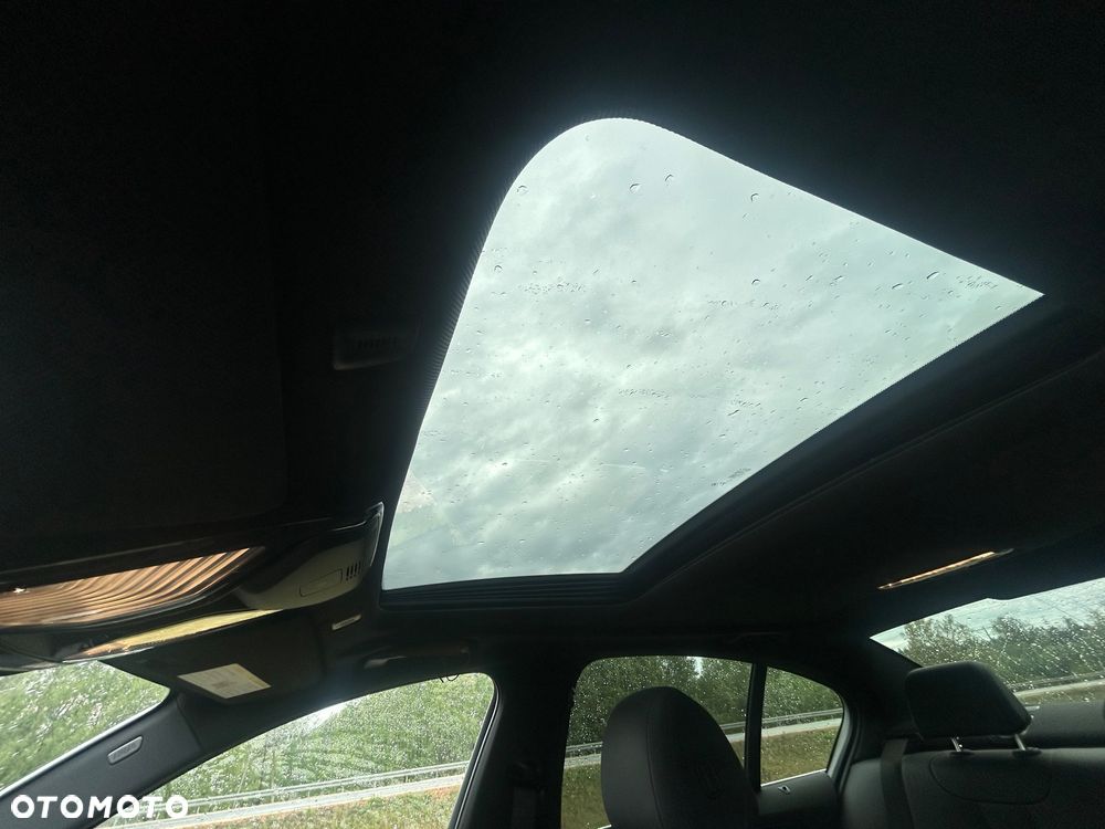 BMW Seria 5 530i xDrive Sport Line - 29
