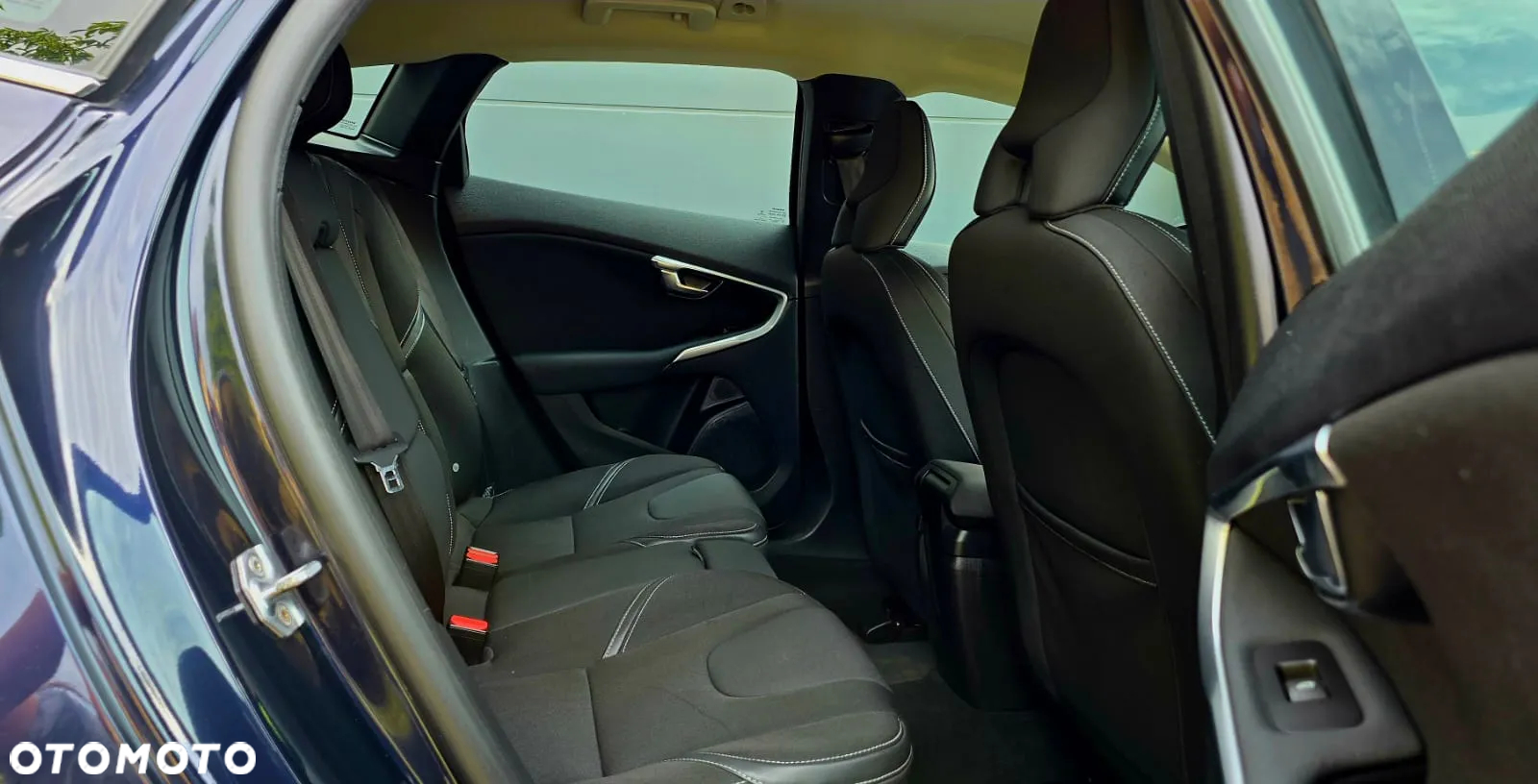 Volvo V40 D2 Drive-E Momentum - 16