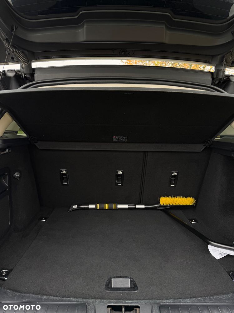 Land Rover Range Rover Evoque - 12