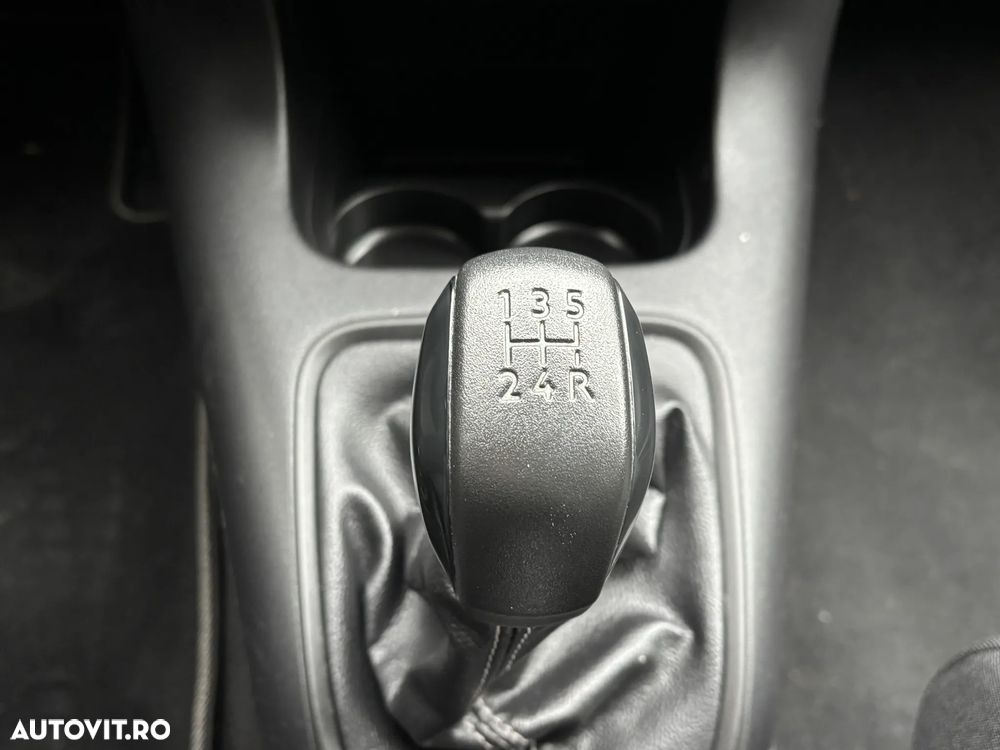 Citroën C3 Pure Tech 82 FEEL - 21