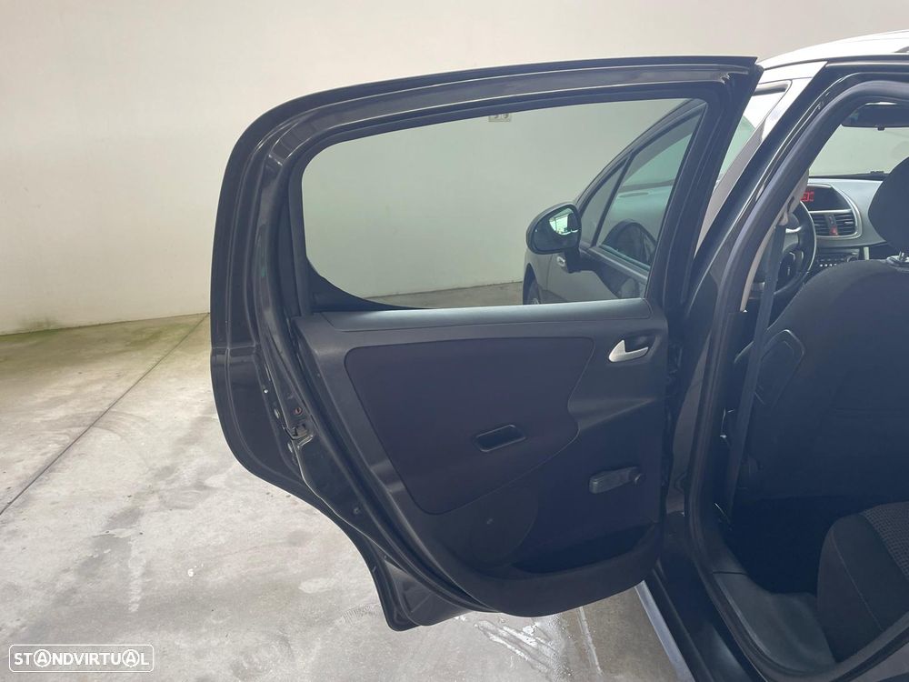 Peugeot 207 1.4 VTi Sportium - 17