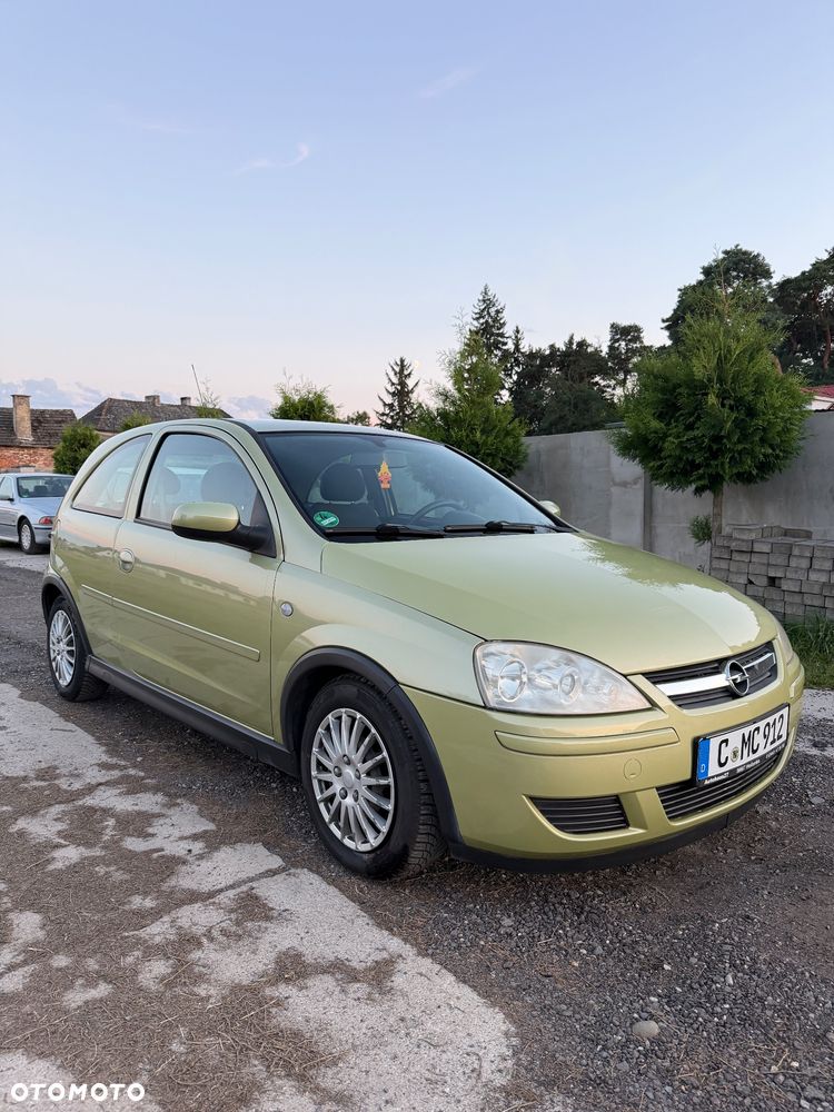 Opel Corsa 1.2 16V Edition - 2