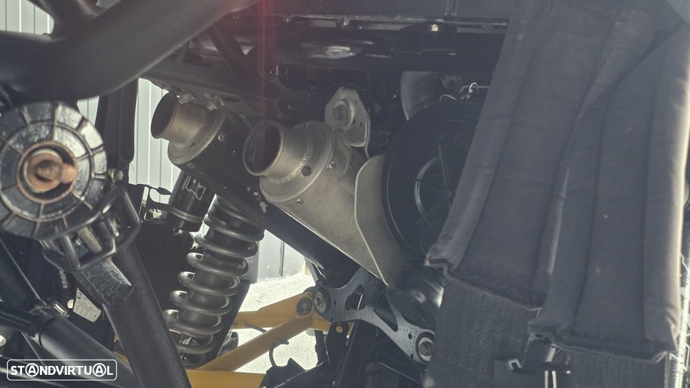Can-Am Maverick R Maverick Turbo - 9