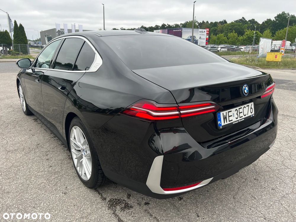 BMW Seria 5 530e PHEV - 5