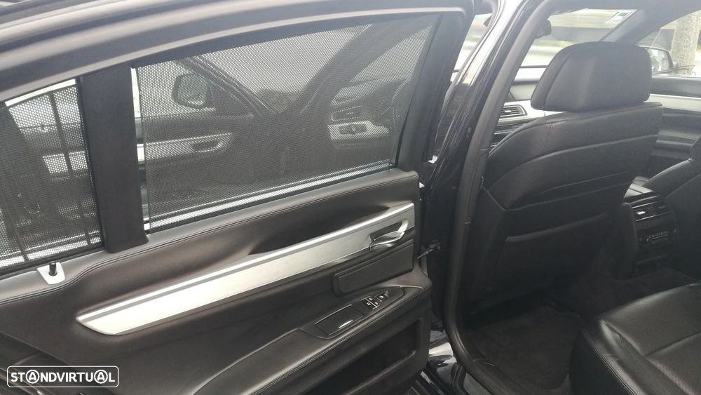 BMW 730 d Pack M - 9