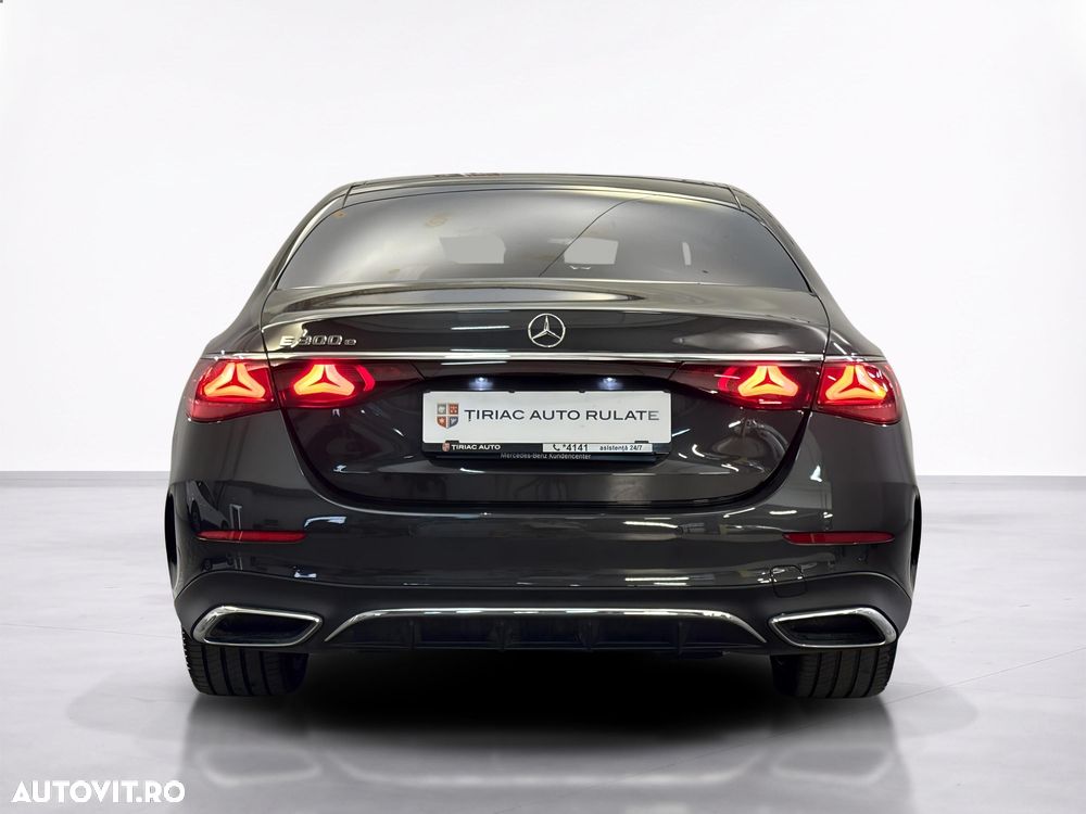 Mercedes-Benz E - 5