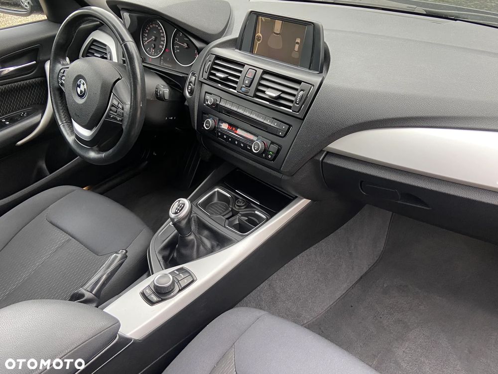 BMW Seria 1 - 24